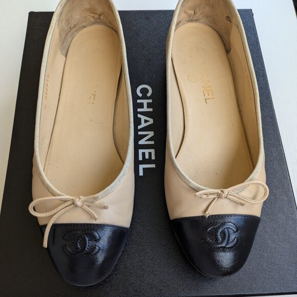 CHANEL Shoes - Chanel two tone leather women's flats shoes